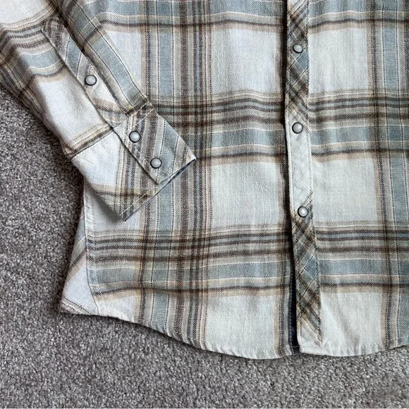 BKE Vintage Tailored Fit Plaid Western Pearl Snap Shirt Mens Medium Cream Blue - Picture 2 of 7